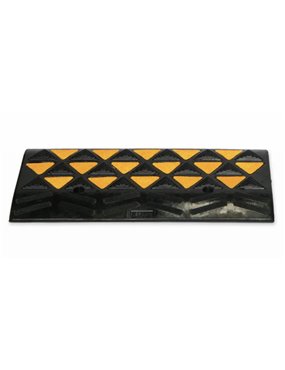Kerb Ramp Rubber - Black with Reflective L600 x W450 x H200mm