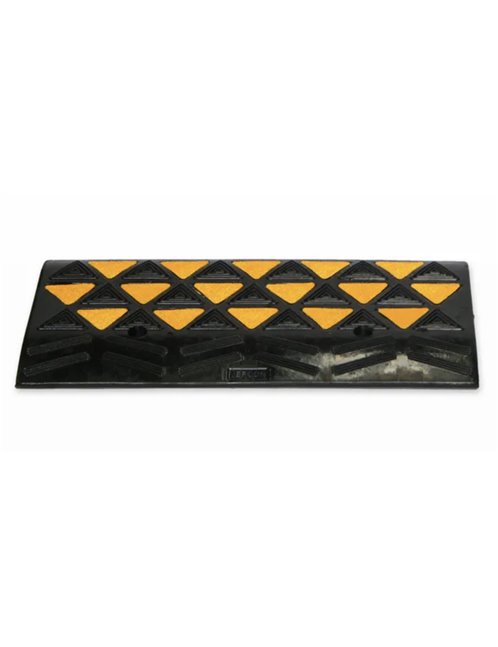 Kerb Ramp Rubber - Black with Reflective L600 x W300 x H100mm